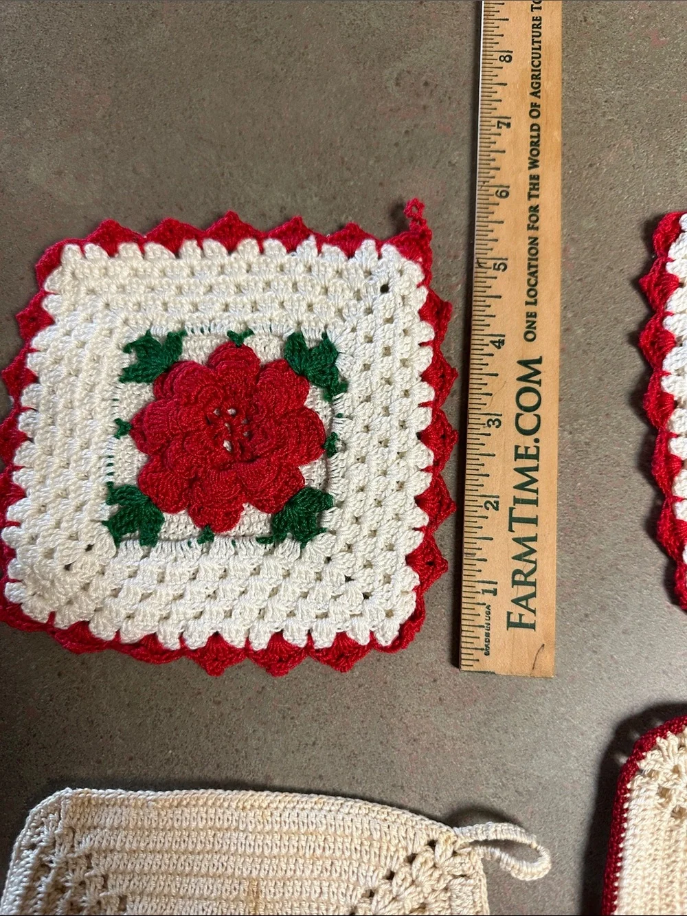 Vintage 4-Piece Handmade Crochet Potholder Set 3D Red Roses Granny Square